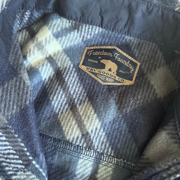 Freedom Foundry Men's Flannel Fleece Button-Up Blue - Picture 3 of 6